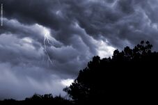 Frente fria mantém chuva no Nordeste e tempestades retornam ao Rio Grande do Sul, alerta Inmet