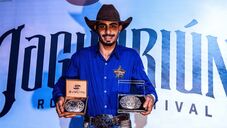 Dener Assunção vence etapa da PBR no Jaguariúna Rodeo Festival