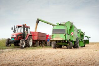 Vendas de máquinas agrícolas recuam 27,5% em julho, diz Abimaq