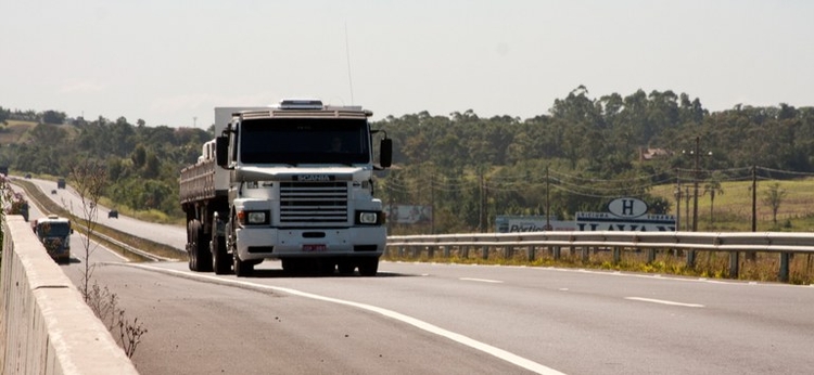 Fretes rodoviários de grãos sobem em MT